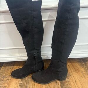 Black Knee-High Women's Boots